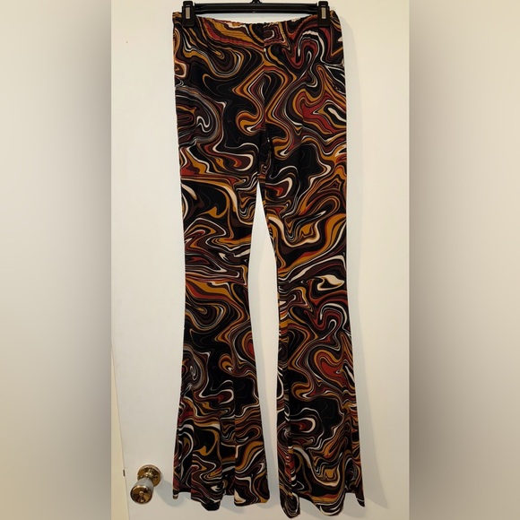 Rue21 Swirl Retro Flare Bell Bottoms/Flare Leggings. Size M. - Picture 4 of 7